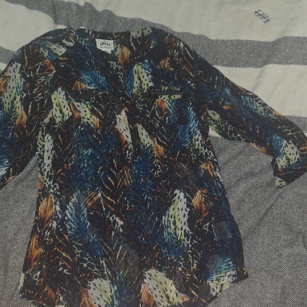 Ariat Womens Blue and Green Patterned Casual Shirt